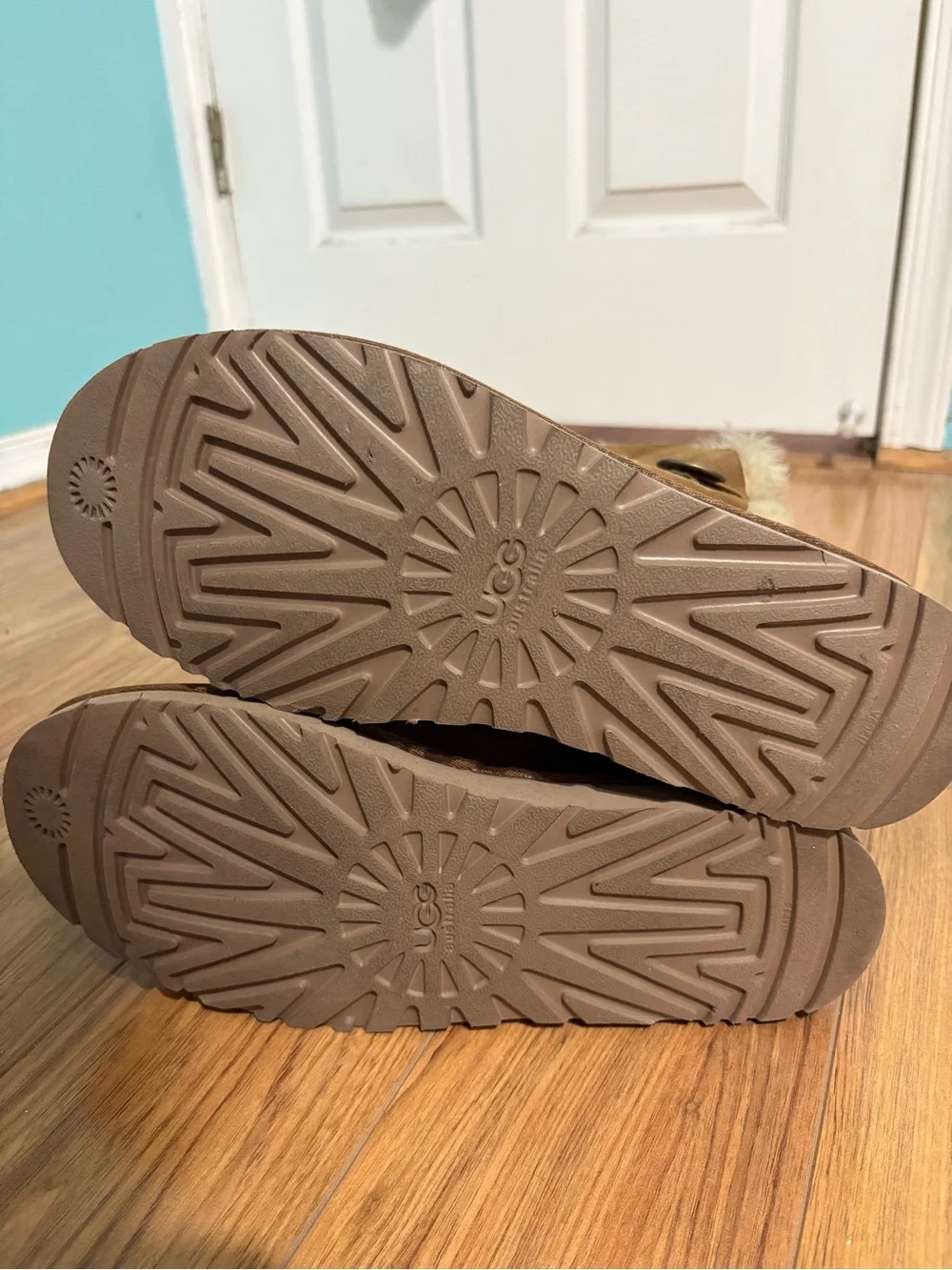 UGG Chestnut Shearling-Lined Boot Interior